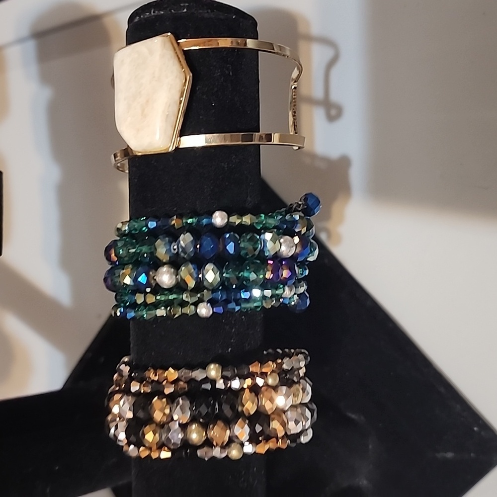 Bundle of 15 bracelets - Picture 5 of 5